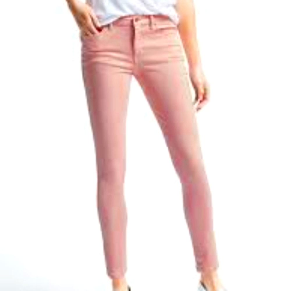 Banana Republic skinny fit light pink pearl frayed hem jeans size 28.